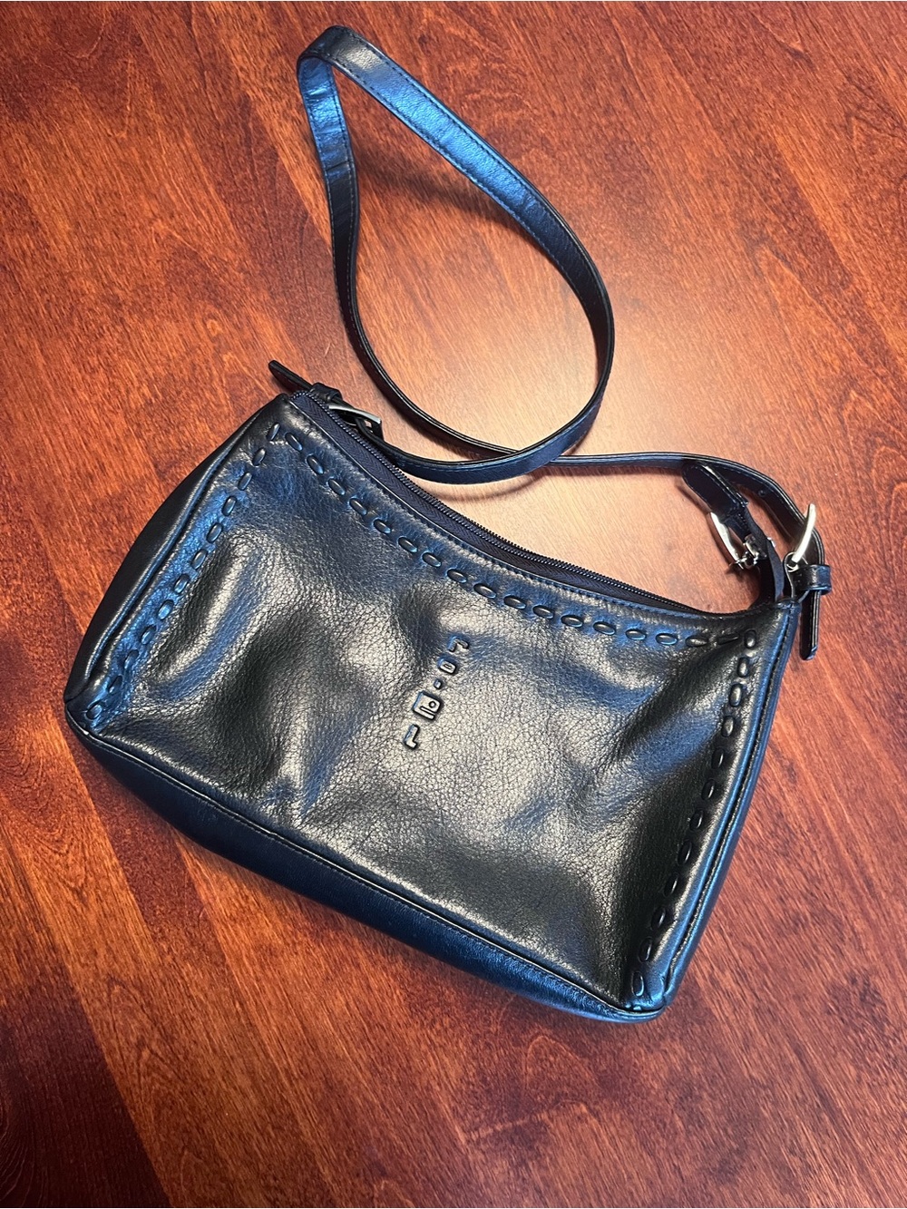 Ro-el Made in Canada Real Leather Shoulder Bag